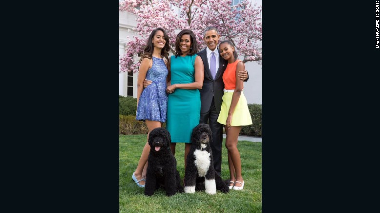 -obama-family-portrait-2015-exlarge-169